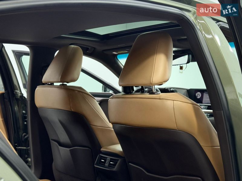 Седан Lexus ES 2020 в Одесі