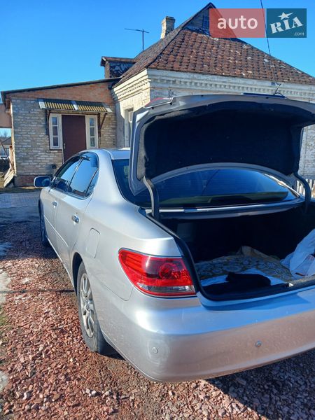 Седан Lexus ES 2004 в Вышгороде