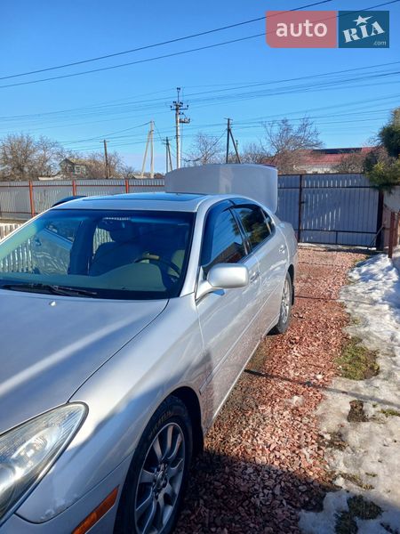 Седан Lexus ES 2004 в Вышгороде