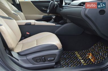 Седан Lexus ES 2019 в Одессе