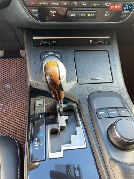 Седан Lexus ES 2014 в Киеве фото 38 Седан Lexus ES 2014 в Киеве