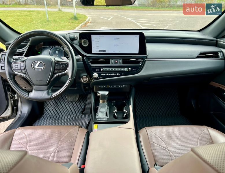 Седан Lexus ES 2024 в Рівному