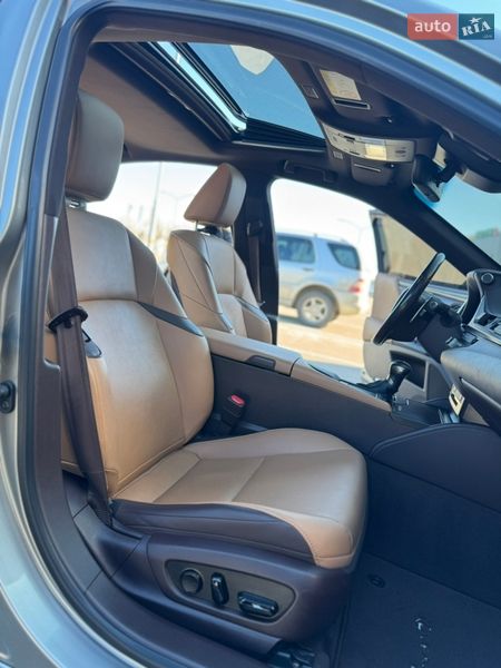 Седан Lexus ES 2020 в Києві фото 23 Седан Lexus ES 2020 в Києві