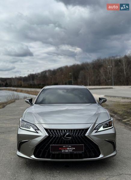 Седан Lexus ES 2021 в Дніпрі