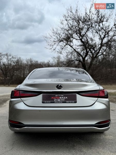 Седан Lexus ES 2021 в Дніпрі