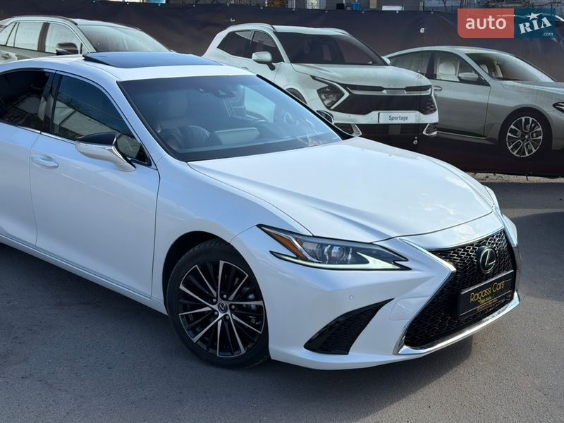 Седан Lexus ES 2022 в Одесі