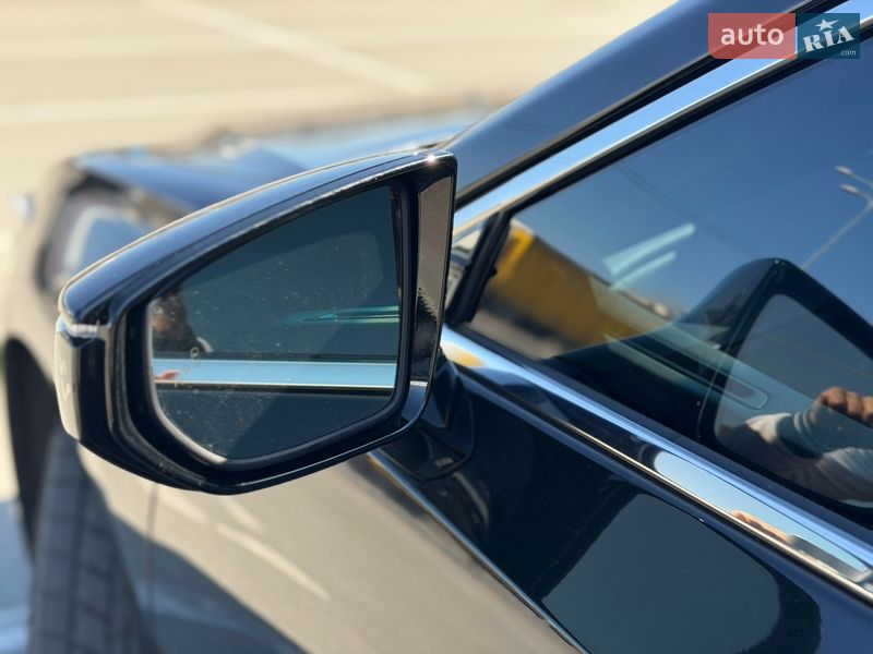 Седан Lexus ES 2023 в Киеве