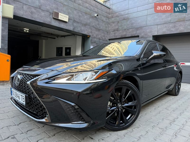 Седан Lexus ES 2024 в Києві