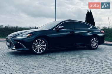 Седан Lexus ES 2021 в Киеве