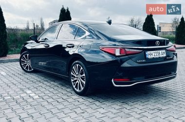 Седан Lexus ES 2021 в Киеве