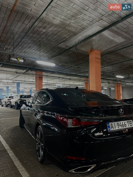 Седан Lexus ES 2021 в Киеве