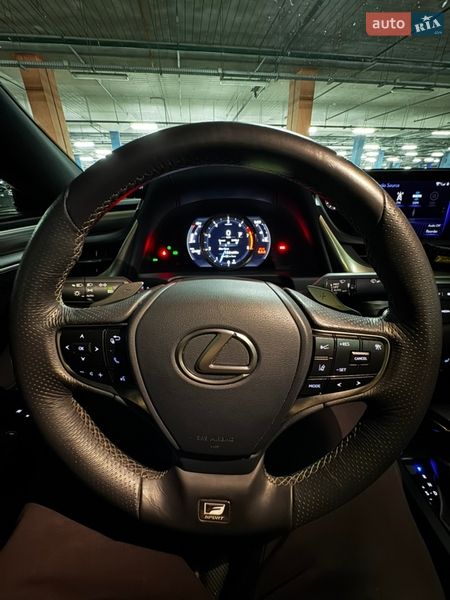 Седан Lexus ES 2021 в Киеве