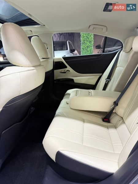 Седан Lexus ES 2022 в Одессе