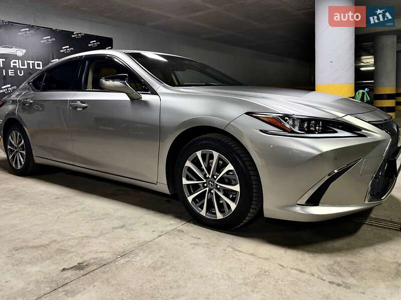 Седан Lexus ES 2022 в Киеве