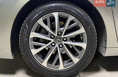Седан Lexus ES 2022 в Киеве