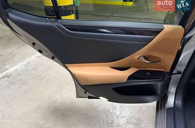 Седан Lexus ES 2022 в Киеве