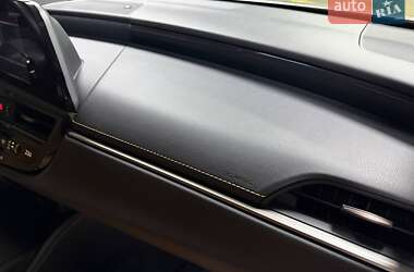 Седан Lexus ES 2022 в Киеве