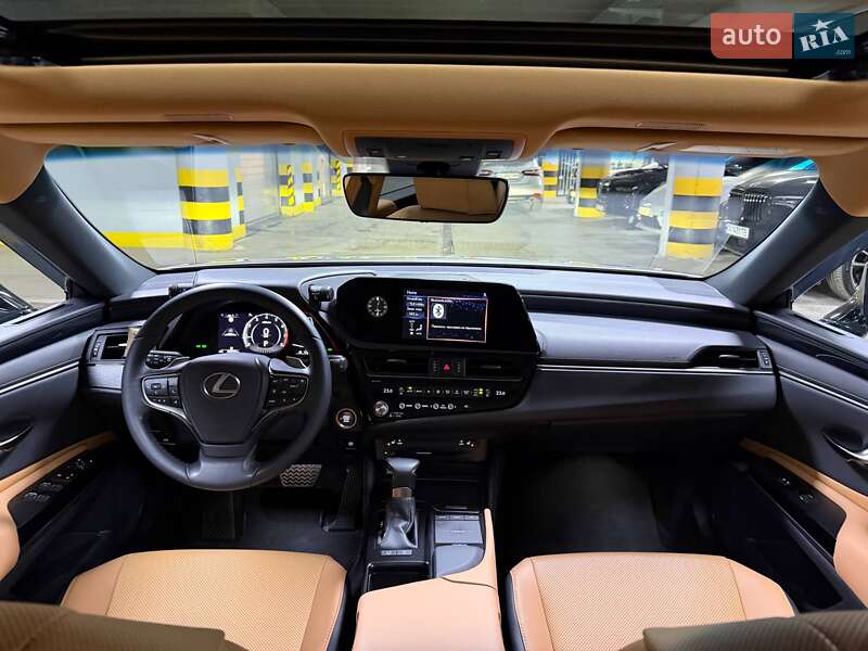 Седан Lexus ES 2022 в Киеве