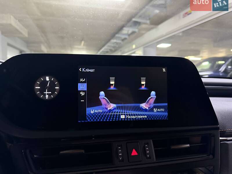 Седан Lexus ES 2022 в Киеве