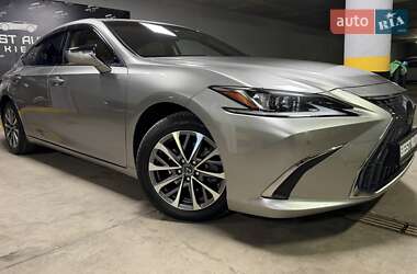 Седан Lexus ES 2022 в Киеве