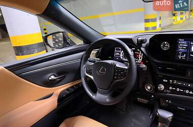 Седан Lexus ES 2022 в Киеве
