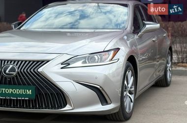 Седан Lexus ES 2020 в Киеве