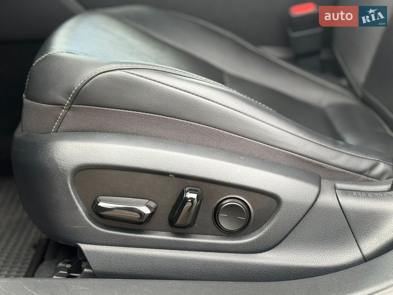 Седан Lexus ES 2020 в Києві фото 21 Седан Lexus ES 2020 в Києві