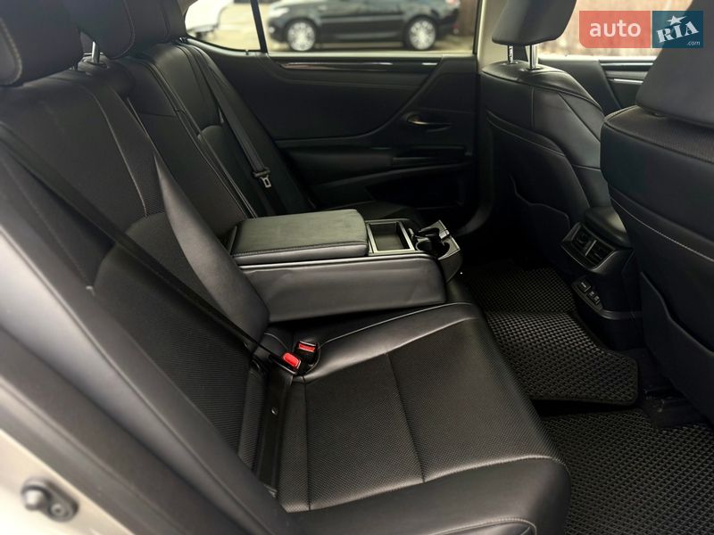 Седан Lexus ES 2020 в Києві фото 33 Седан Lexus ES 2020 в Києві