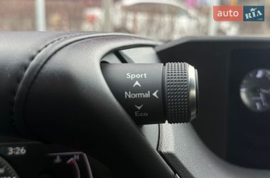 Седан Lexus ES 2020 в Киеве