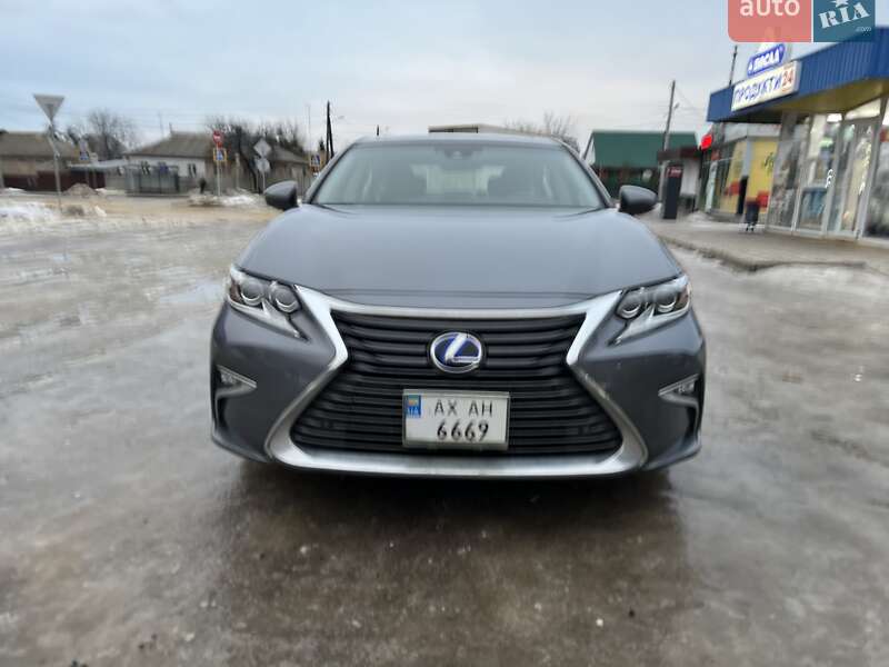 Седан Lexus ES 2017 в Харькове