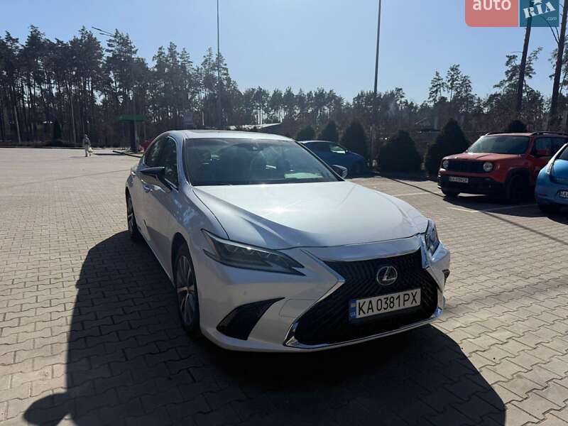 Седан Lexus ES 2021 в Киеве