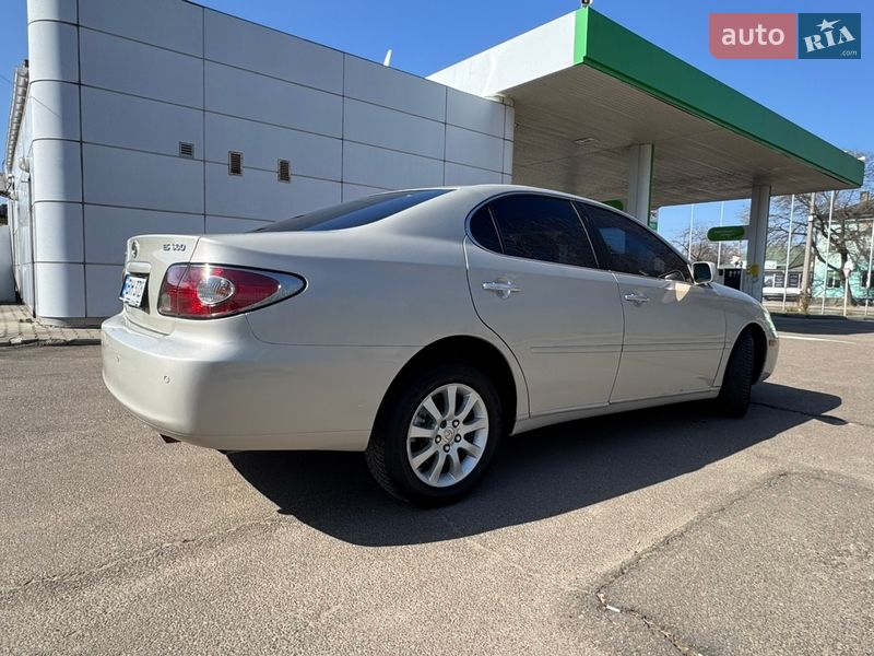 Седан Lexus ES 2003 в Одессе