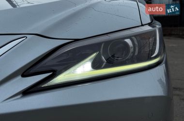 Седан Lexus ES 2023 в Киеве