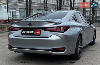 Седан Lexus ES 2023 в Киеве