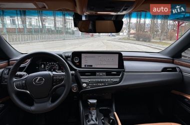 Седан Lexus ES 2023 в Киеве
