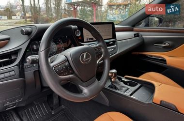 Седан Lexus ES 2023 в Киеве