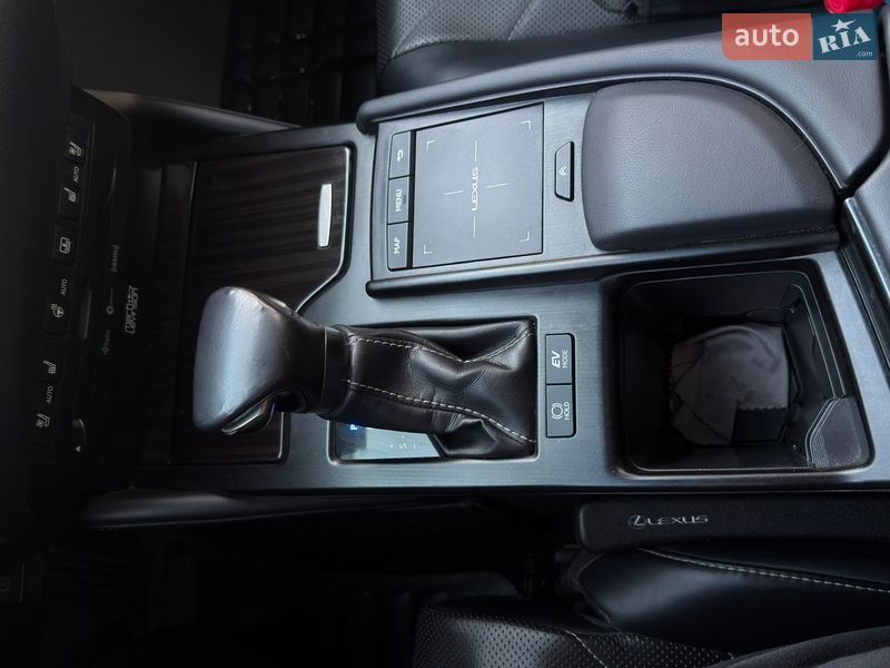 Седан Lexus ES 2018 в Кропивницком