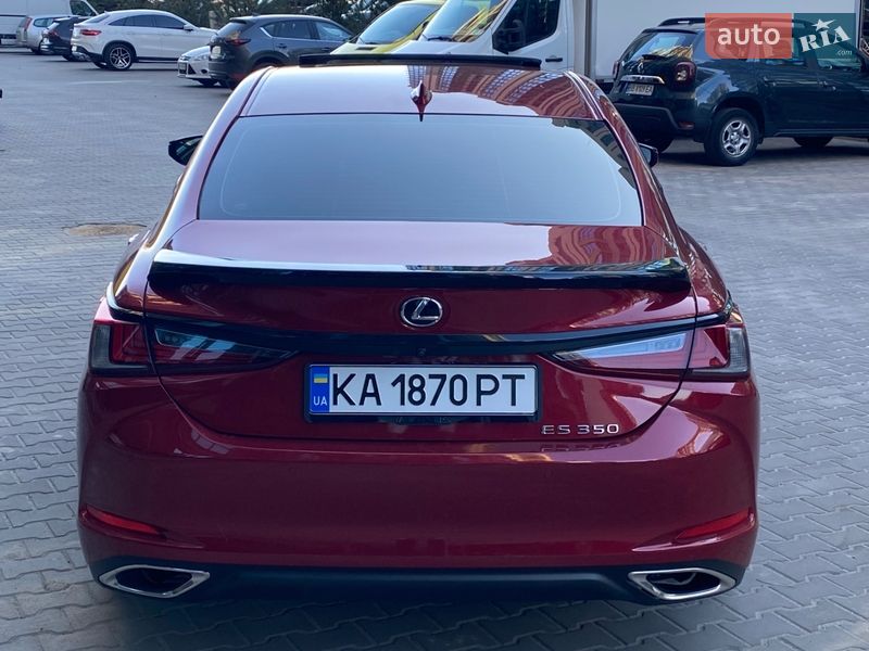 Седан Lexus ES 2019 в Киеве