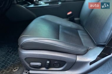 Седан Lexus ES 2019 в Киеве