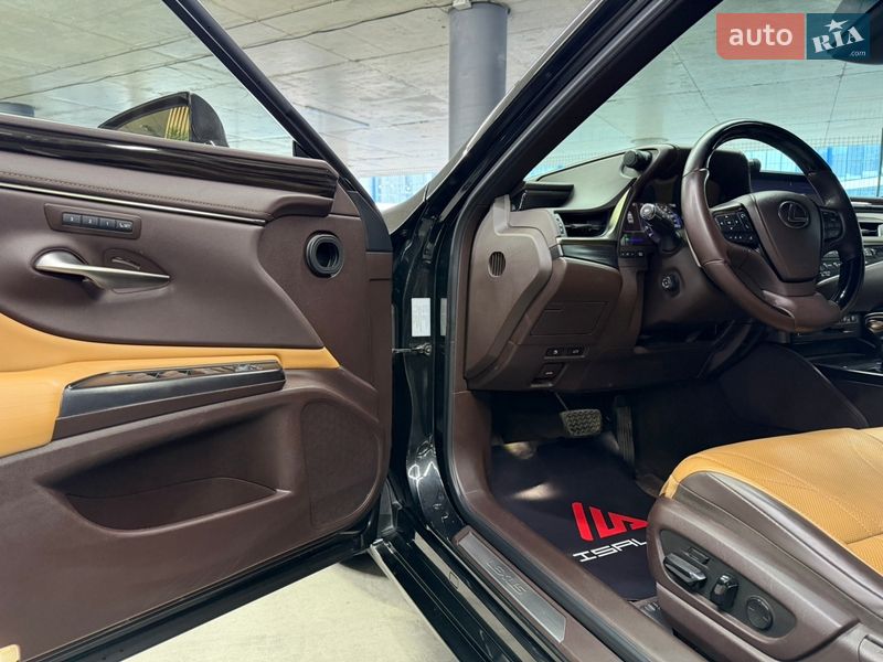 Седан Lexus ES 2019 в Одессе
