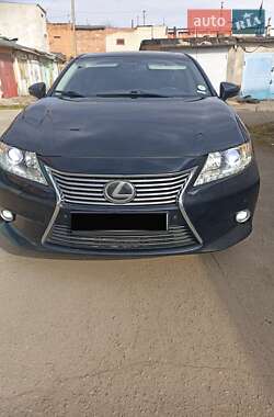 Седан Lexus ES 2014 в Хмельницком