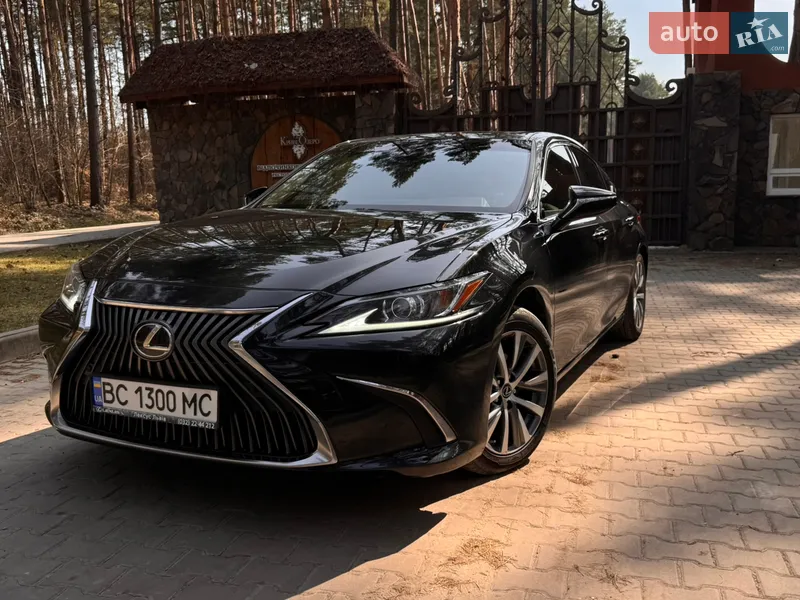 Lexus ES 2020