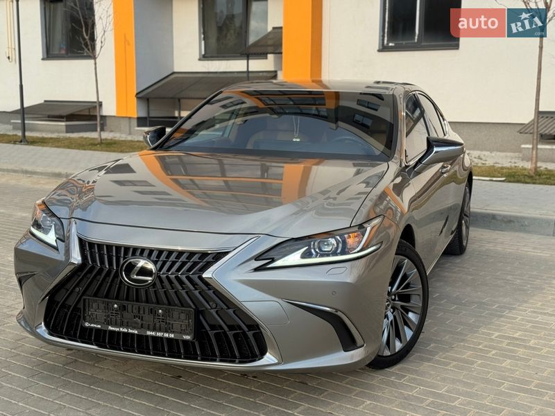 Седан Lexus ES 2023 в Виннице