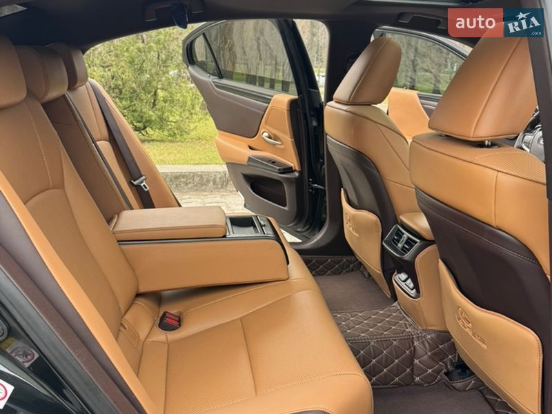 Седан Lexus ES 2018 в Києві фото 16 Седан Lexus ES 2018 в Києві
