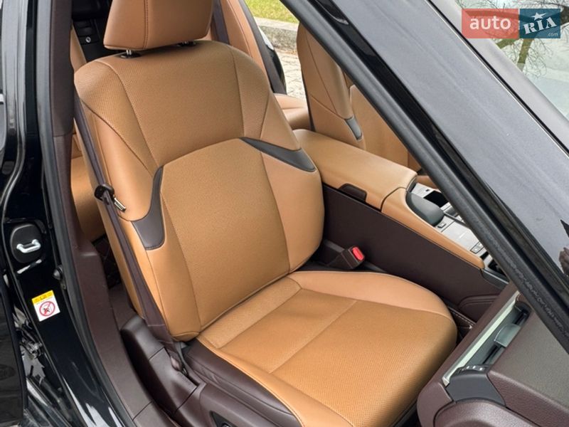 Седан Lexus ES 2018 в Києві фото 29 Седан Lexus ES 2018 в Києві