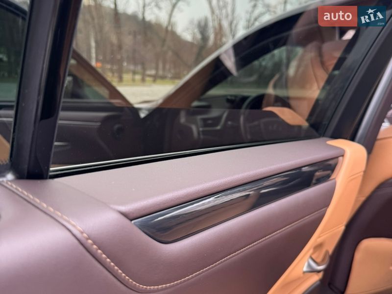 Седан Lexus ES 2018 в Києві фото 45 Седан Lexus ES 2018 в Києві