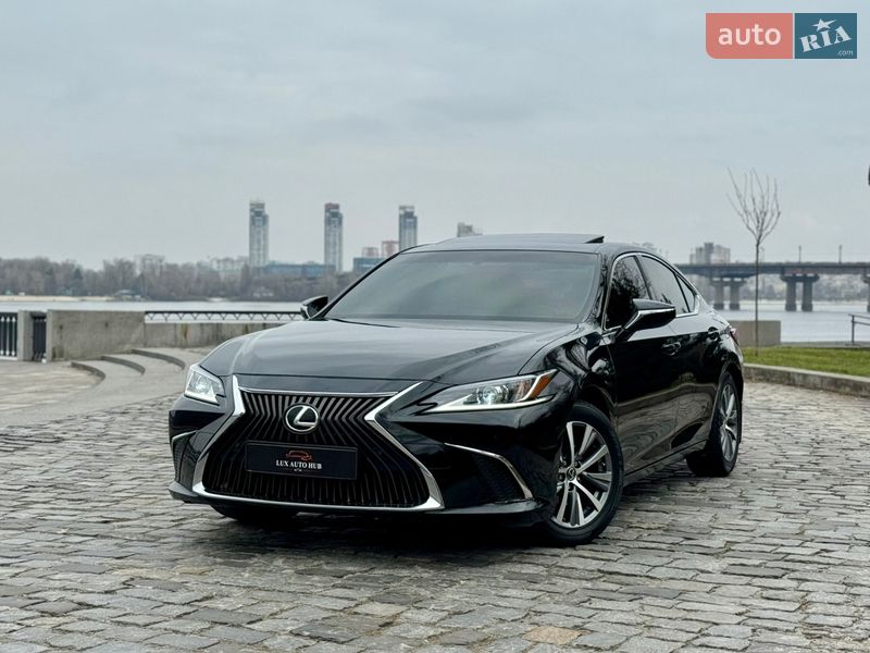 Седан Lexus ES 2018 в Києві фото 70 Седан Lexus ES 2018 в Києві