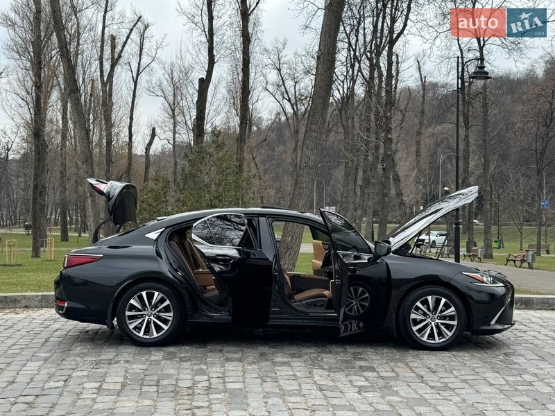 Седан Lexus ES 2018 в Києві фото 88 Седан Lexus ES 2018 в Києві