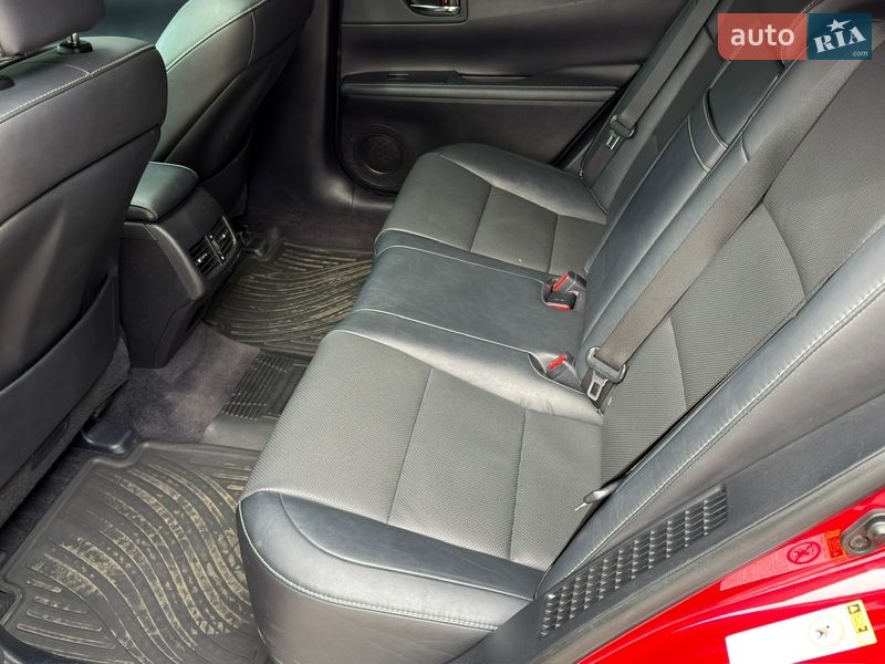 Седан Lexus ES 2014 в Києві