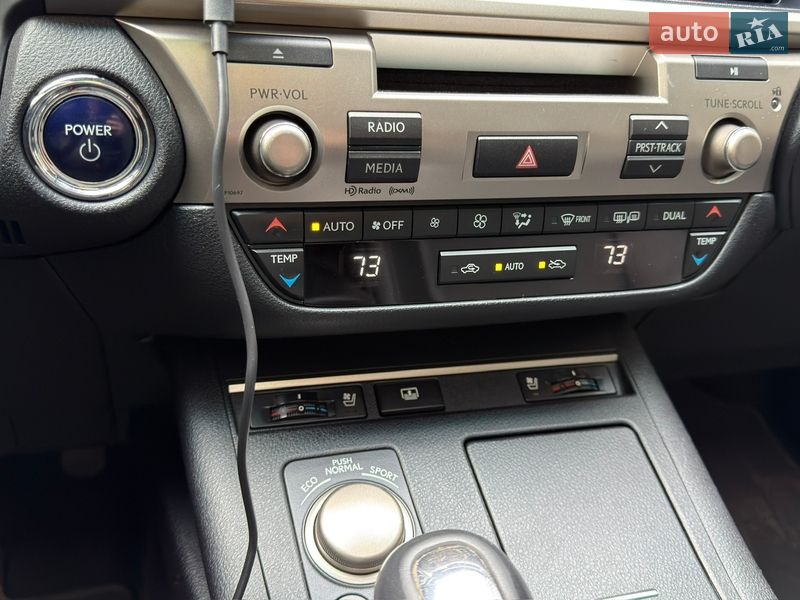 Седан Lexus ES 2014 в Києві